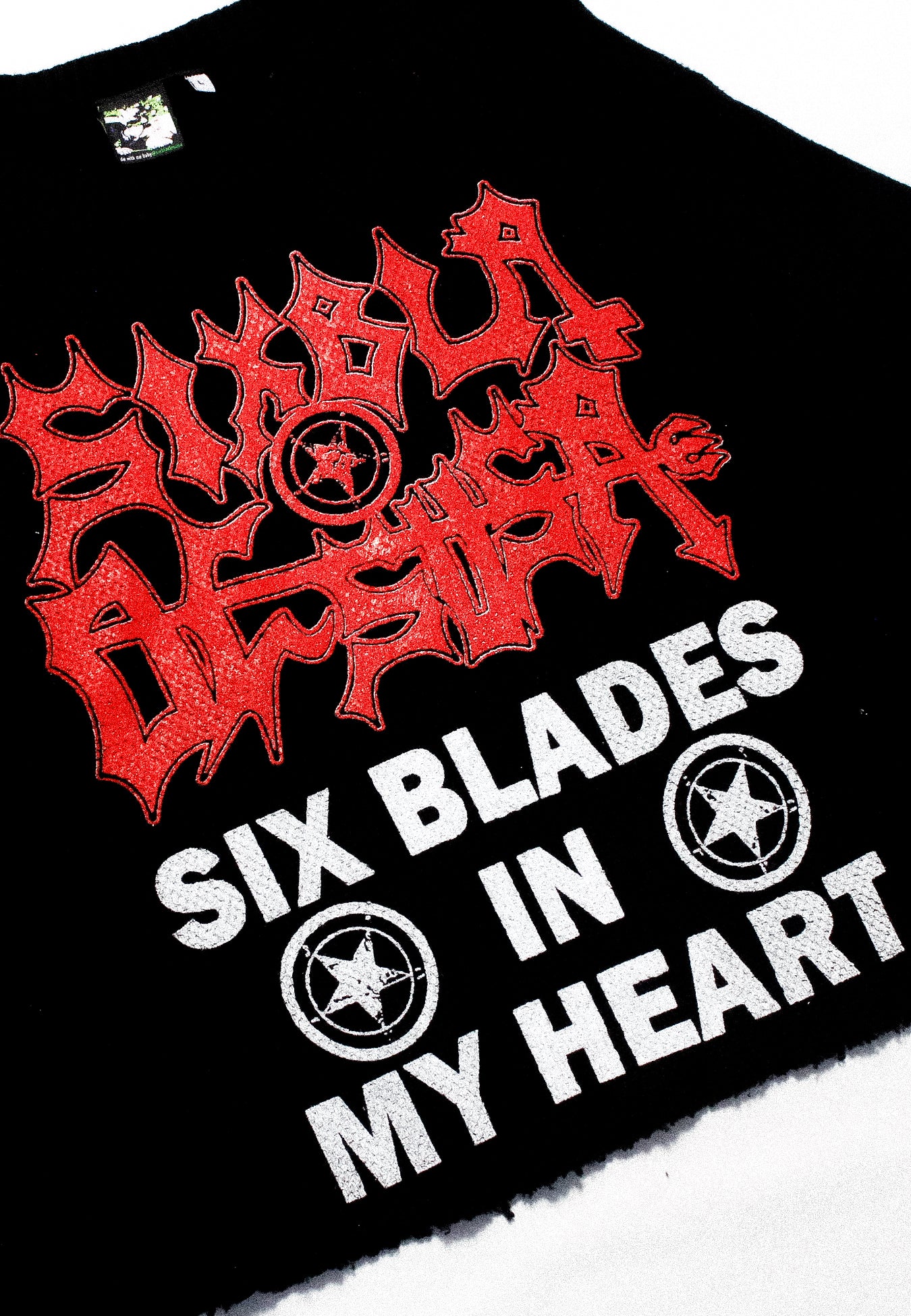 "SIX BLADES IN MY HEART" Cropped Pullover Knit (L)