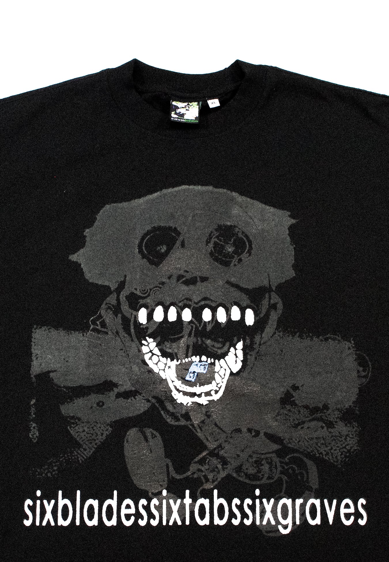 "SIXBLADESSIXTABSSIXGRAVES" Heavyweight Tee (XL)
