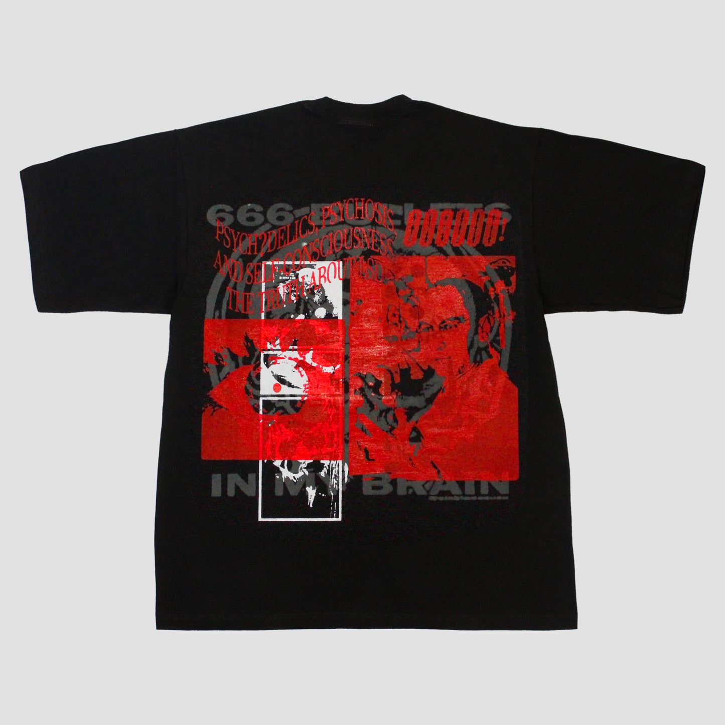 "SIXBLADESSIX(red)TABSSIXGRAVES" Heavyweight Tee (XL)