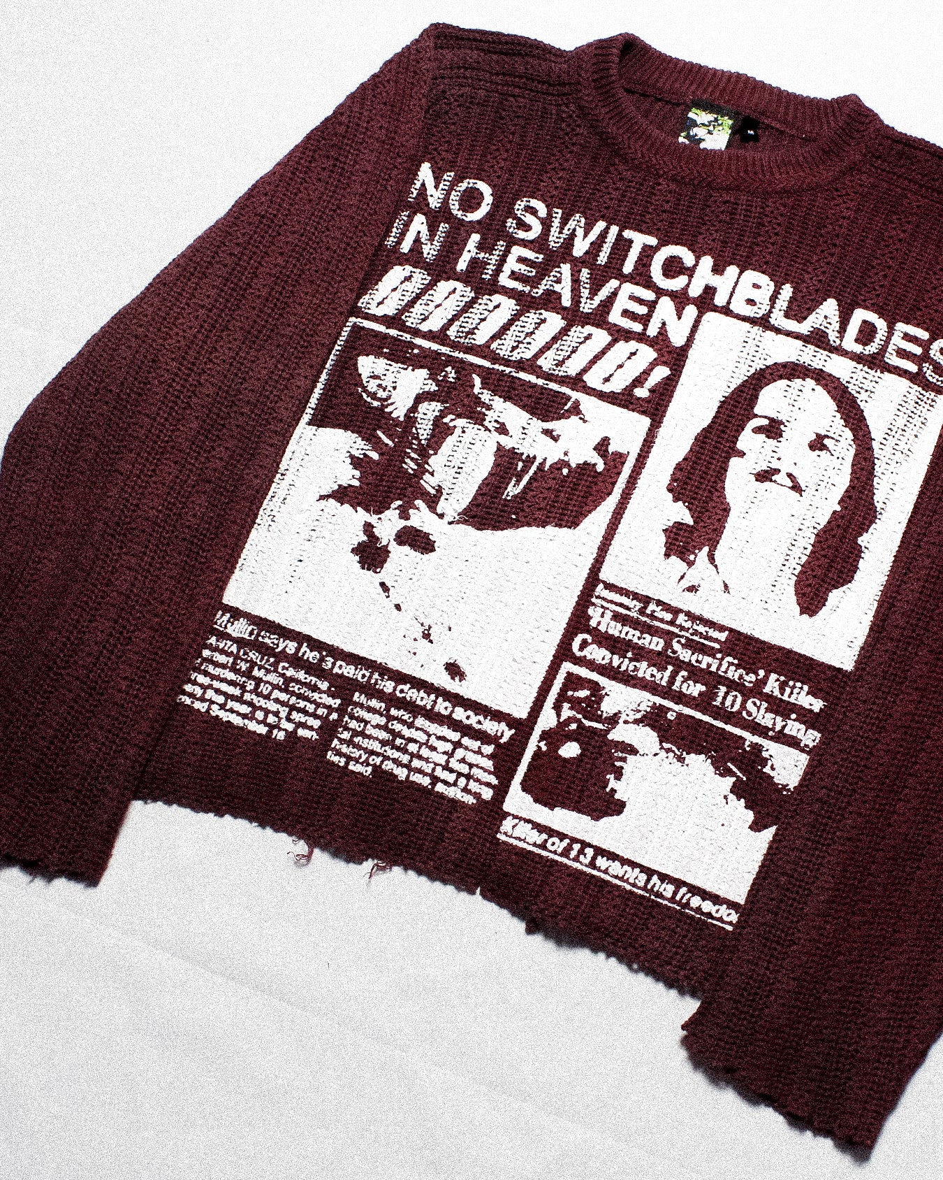"BLOOD STAINED SWITCHBLADES" Cropped Knit Sweater (M)
